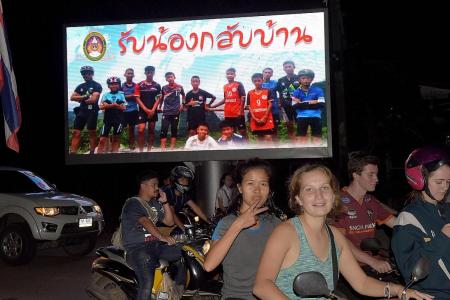 Thailand and the world celebrate rescue of trapped football team