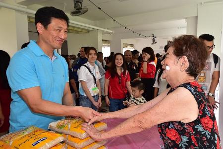 4G ministers team up for community visit, ramp up engagement efforts