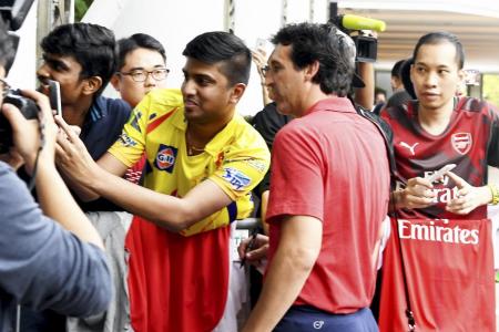 Arsenal arrive for International Champions Cup Singapore