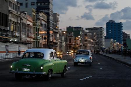 Frozen in time, Havana looks to put modern stamp on 500-year history