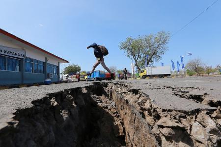 Latest Lombok quakes claim at least 10 lives