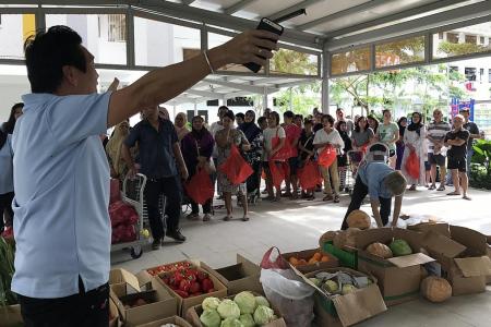 How supermarkets fight food waste in Singapore