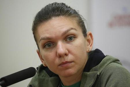 Halep pulls out of Kremlin Cup, in doubt for WTA Finals