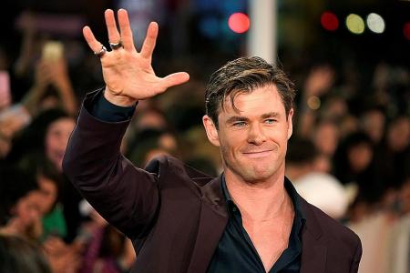Chris Hemsworth goes bad for Bad Times At The El Royale