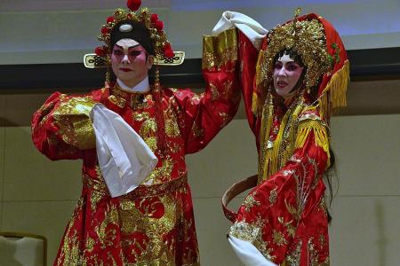 Bridging English speakers with Chinese opera with new book