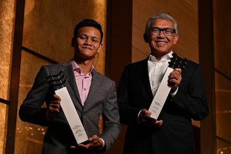 Bank of S’pore chief &amp; boxer receive Berita Harian achiever awards