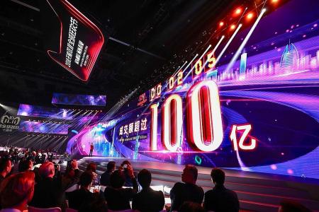 Alibaba&#039;s Singles’ Day sales hit $13.7b in first hour