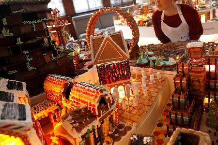 Architects build gingerbread city in London&#039;s V&amp;A Museum