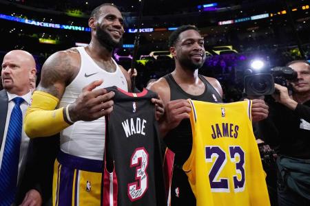 LeBron can turn Lakers into title contenders: Wade