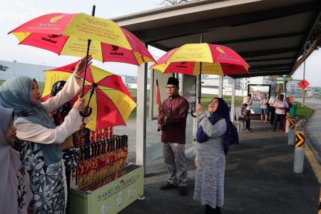 Mosque launches new brolly-sharing campaign