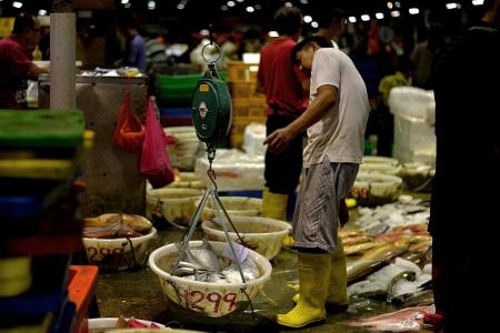 Bad weather leads to rise in  fish prices ahead of CNY
