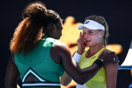 Serena consoles beaten teen: You did amazing