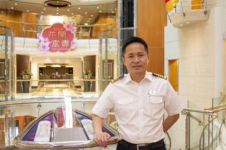 Royal Caribbean&#039;s first Asian captain spends half his CNYs at sea