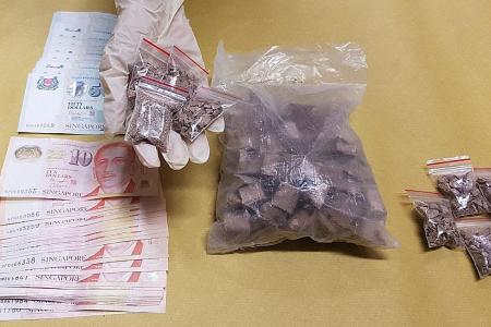 1kg of heroin and Ice seized, 5 men arrested