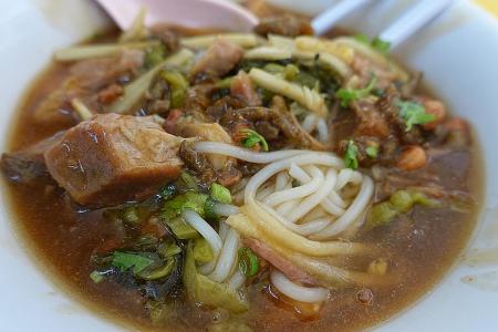 Makansutra: Beef up your noodles at Hometown Hainan Fen