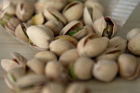Eatng nuts tied to lower heart disease risk for diabetics