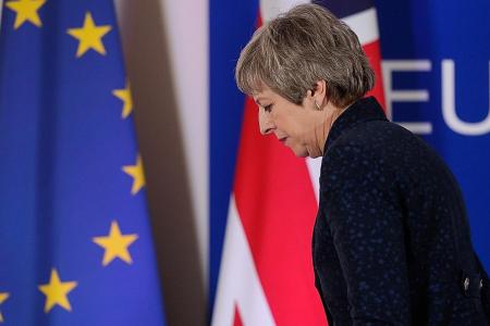 UK PM May’s ministers moving to oust her: Report