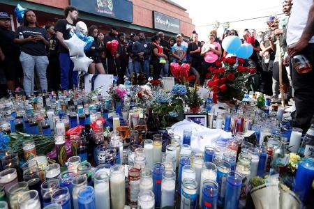 Mourners wounded in stampede at slain rapper Nipsey Hussle&#039;s vigil