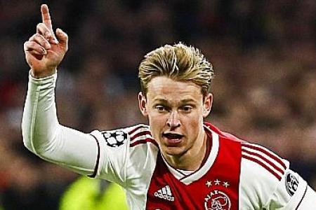 Ajax star Frenkie de Jong’s agent allays injury fears