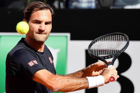 Roger Federer back in Rome, with eye on French Open 