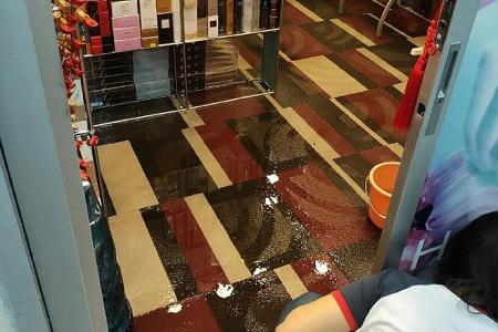 Heavy rain causes flooding at People&#039;s Park Complex 