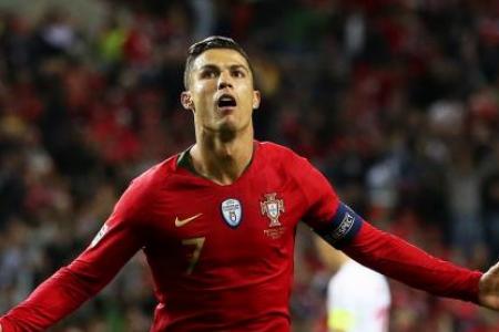 Fernando Santos hails ‘football genius’ Cristiano Ronaldo