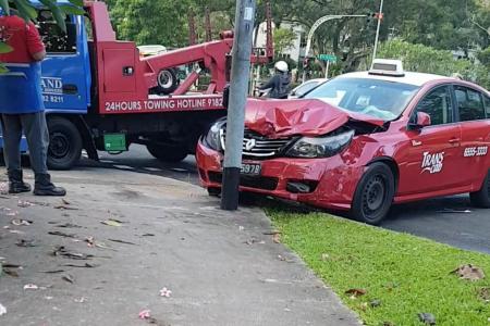 Driver rescued from car after accident with taxi in Ang Mo Kio
