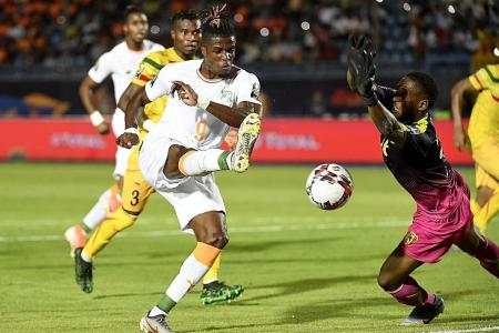 Ivory Coast in last 8 of African Nations Cup, thanks to Wilfried Zaha