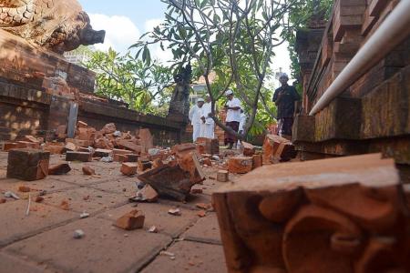 Bali earthquake sparks panic, damages buildings