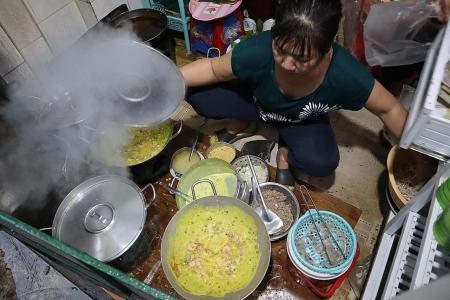 Makansutra: Nothing says Vietnam more than sizzling pancake Banh Xeo