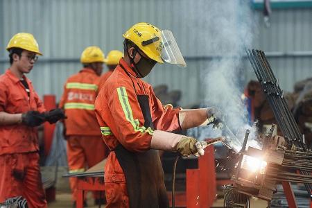 China&#039;s factory activity shrinks for third straight month