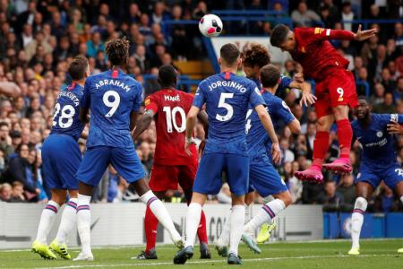 Liverpool pip Chelsea 2-1 for sixth straight EPL win