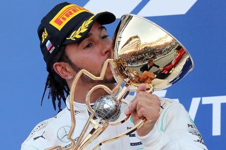 Lewis Hamilton seizes victory to end Ferrari&#039;s winning run