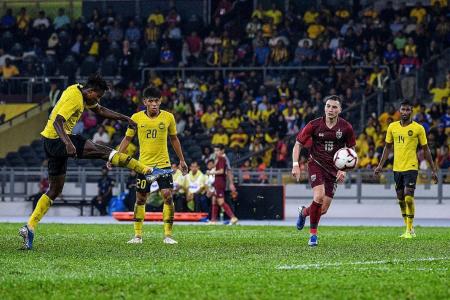 Mohamadou Sumareh helps Malaysia sink Thailand