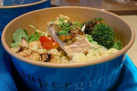 Healthy meals to-go at Supergreek