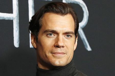 Cavill at the photocall for the Netflix series in Los Angeles. 