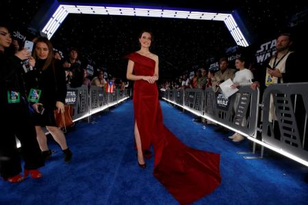 Star Wars grips Hollywood again with Rise Of Skywalker premiere