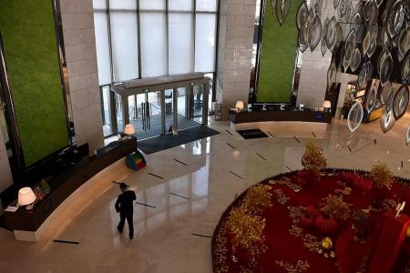 Virus turns Wuhan luxury hotel into ghost town