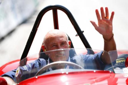 British racing great Stirling Moss dies at 90
