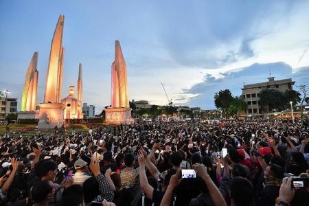Thousands in Bangkok demand major reforms