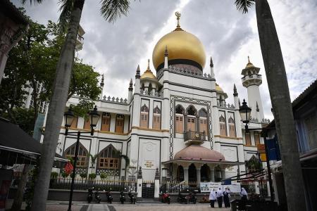 Sultan Mosque to be cleaned after visitor tests positive