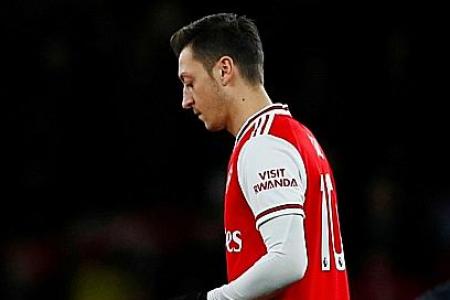 Mesut Oezil slams Arsenal over exclusion from EPL squad