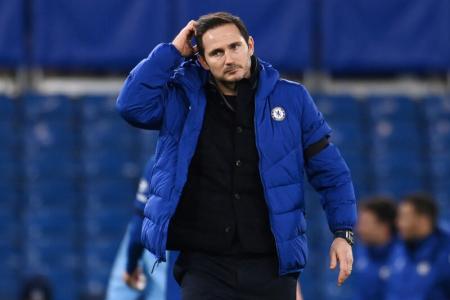 Under-pressure Lampard doesn't fear Chelsea revolt