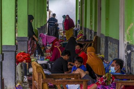 Indonesia quake: At least 73 dead, desperate hunt on for survivors