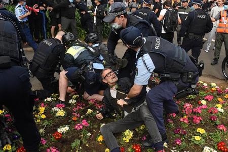Fears of virus surge in New South Wales after anti-lockdown rally