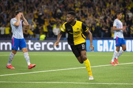Young Boys strike late to stun 10-man Manchester United