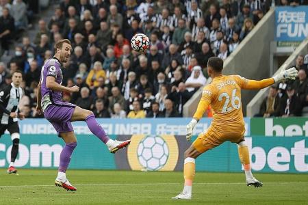 Newcastle start new era with 3-2 defeat by Spurs