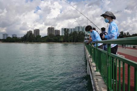 Fishing community cultivates good habits to protect environment