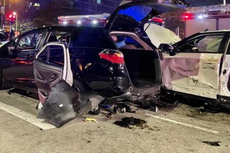 1 dead, 4 injured after Mercedes crashes through railing at Tampines junction