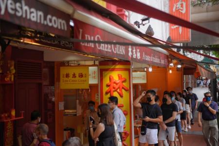 Long queues for bak kwa at Lim Chee Guan in Chinatown ahead of CNY